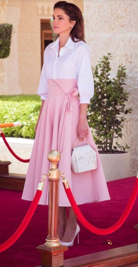 Elegant Queen Rania April 2018 Royal Fashion Princess Outfits