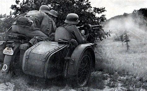 Men Of Wehrmacht Kradschützen In Action