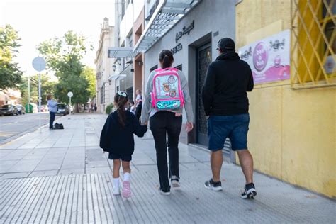 Inicio De Clases 2022 ¿es Obligatorio El Uso Del Uniforme Escolar