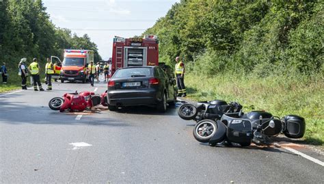 Horrorunfall Auf B17 Bei Schongau Rollerfahrer Stirbt Noch Am