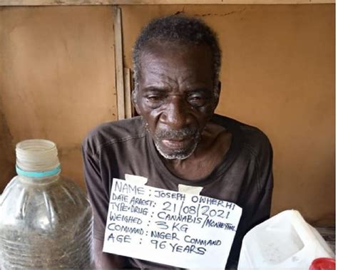 Nigéria Un Ancien Combattant De 96 Ans Arrêté Pour Trafic De Drogue Photo Togo Web Tv