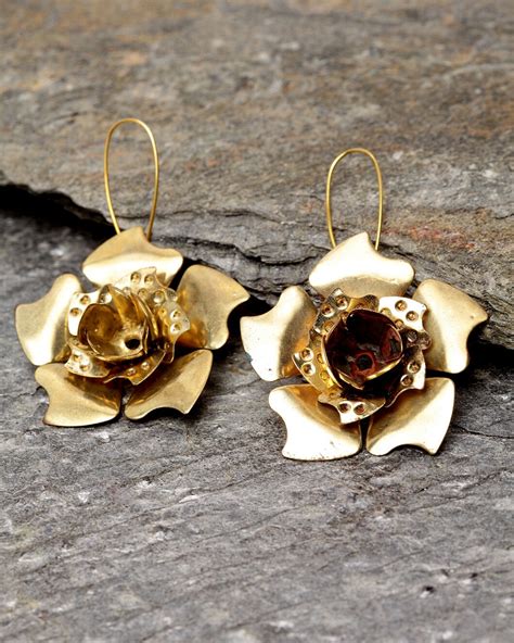 Floral loop earrings by Dugri Style | The Secret Label