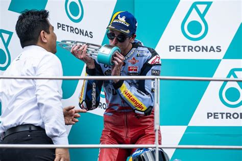 Juara Di Sprint Race Alex Marquez Kembali Naik Podium Di Sepang