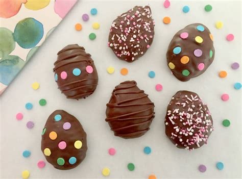 5 Ingredient Homemade Easter Eggs Just 81 Calories Each