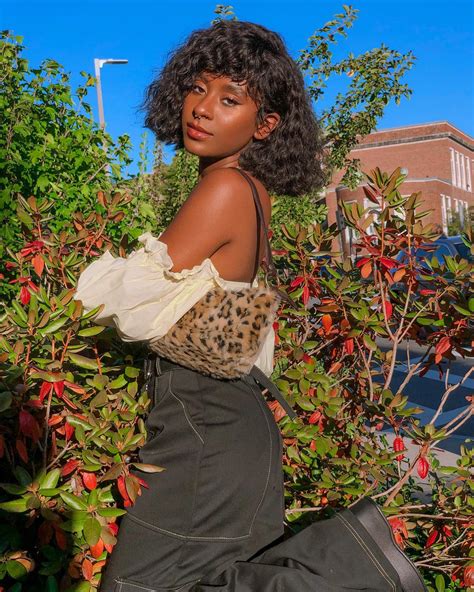 Critics are debating if bob hair fashion is finally going out of style 26