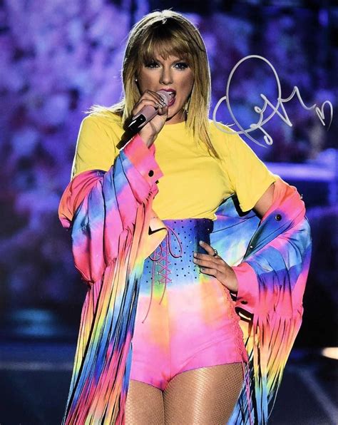 Taylor Swift signed photo | EstateSales.org