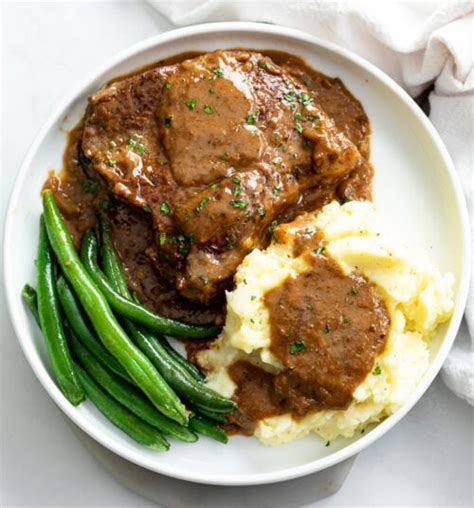 Steak with Gravy - The Cozy Cook