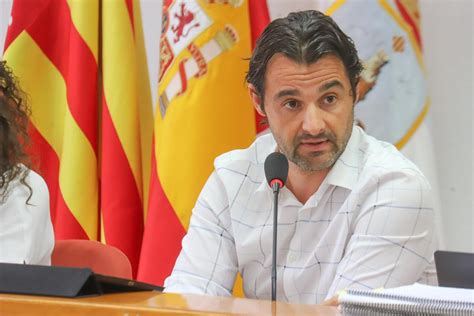 Miguel Campoy I El Ayuntamiento De Torrevieja Adjudica A Dedo Un