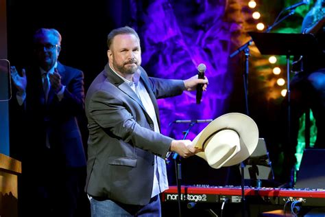 Garth Brooks to Headline 2023 Mack, Jack & McConaughey Gala