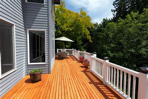 Porch vs. Deck: Which One Is Best? | Ownerly