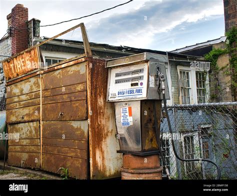 Abandoned Gas Pump Station Hi Res Stock Photography And Images Alamy