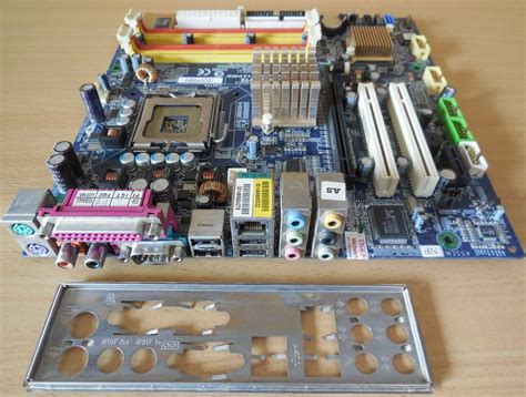 Gigabyte Ga I Pmd Rev Mainboard Blende Sockel Pcie Ddr La