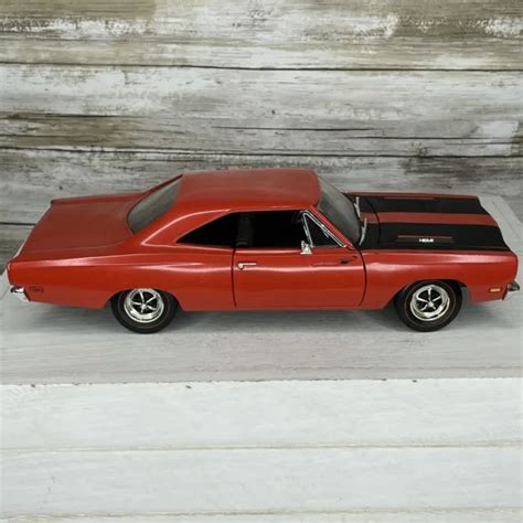 Ertl American Muscle Plymouth Road Runner Hemi Rouge Eur