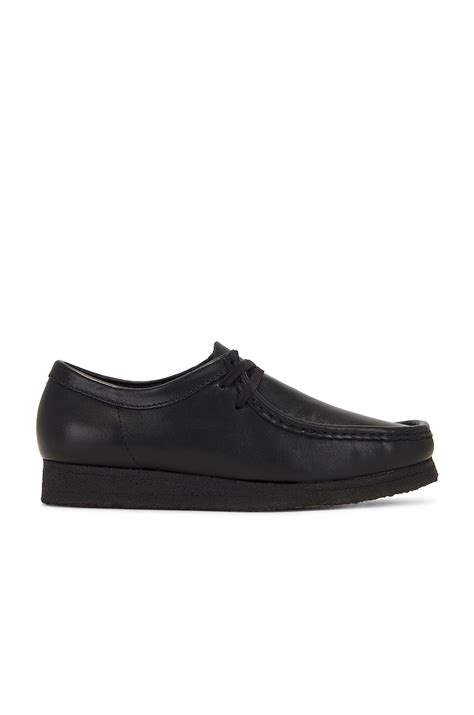 Clarks Wallabee In Black Revolve