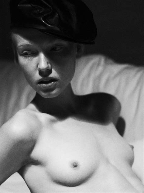 Naked Viivi Капанен Added by Gwen Ariano