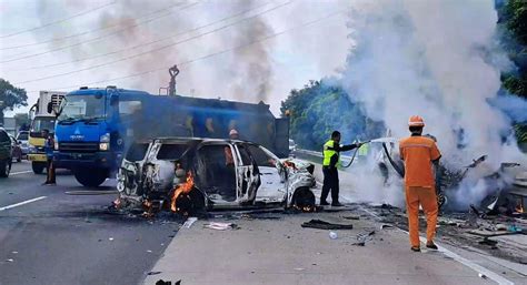 12 Korban Kecelakaan Tol Japek Alami Luka Bakar 90 100 Persen