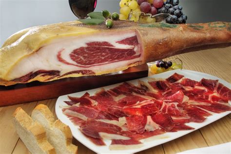 Top 4 sự khác biệt giăm bông Iberico và giăm bông Parma ham