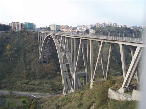 Ponte Morandi Pericolo Anche A Catanzaro Esperia Tv