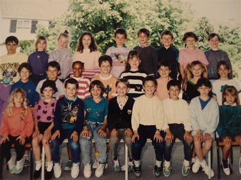 Photo De Classe CE2 De 1990 ECOLE ROBERT DESNOS Copains D Avant