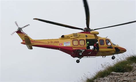 Valchiavenna Auto Sbanda E Si Ribalta Morto Enne Grave Il Fratello