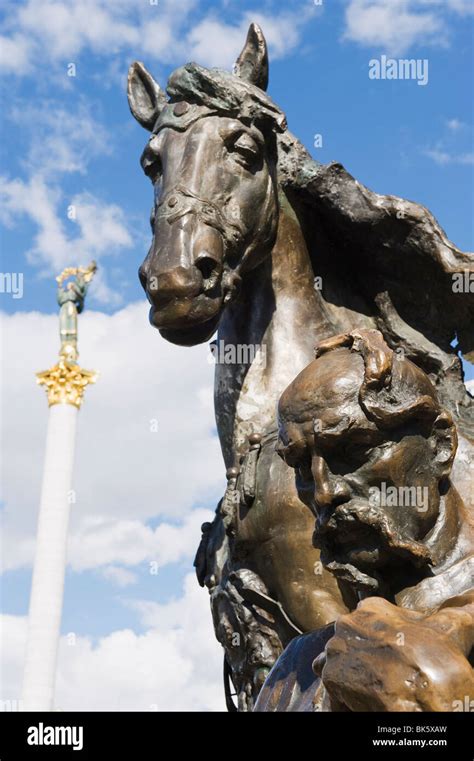 Horse statue hi-res stock photography and images - Alamy