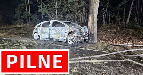 Tragiczny Wypadek W Wielkopolsce Samoch D Sp On W Rodku Znaleziono