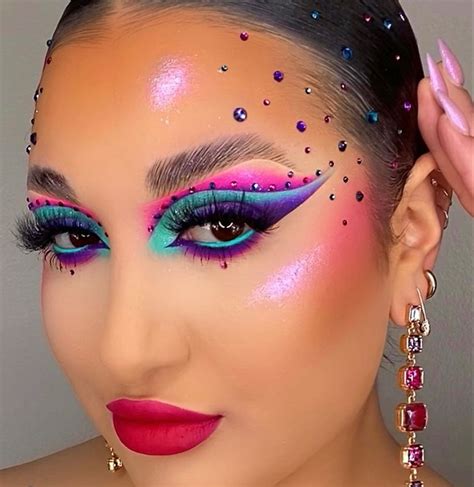 Pin By Aysanmis On Makeup Lewks Colorful Makeup Eye Makeup Makeup