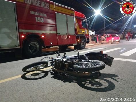 Colis O Entre Moto E Carro Deixa Uma Pessoa Ferida No Centro De Santa