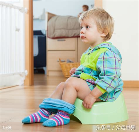 婴儿拉大便（宝宝便秘怎么办） 幼儿百科 魔术铺