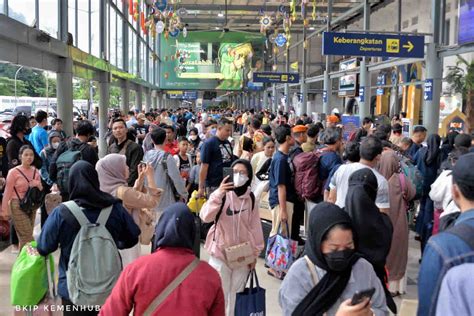 1 2 Juta Orang Balik Gunakan Angkutan Umum Lebaran 2024 ANTARA News