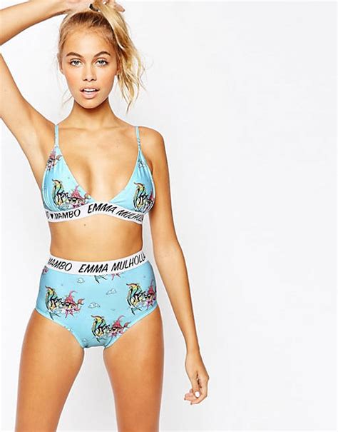 8 Hot Sexy Emma Fish Bikini Pics