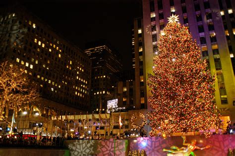 when do they take down the rockefeller tree 1