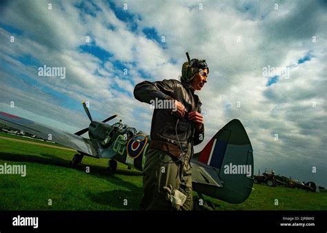 Carolyn Grace Spitfire Pilot Carolyn Grace With Her Spitfire Ml 407