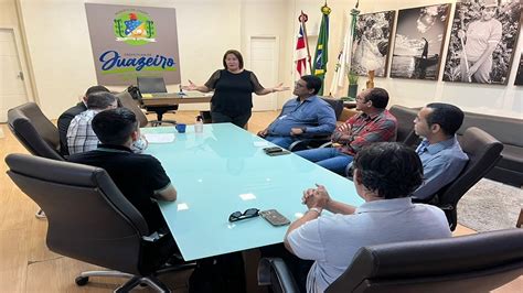 Suzana Ramos E Representantes Do Crea Debatem Doa O De Terreno Para