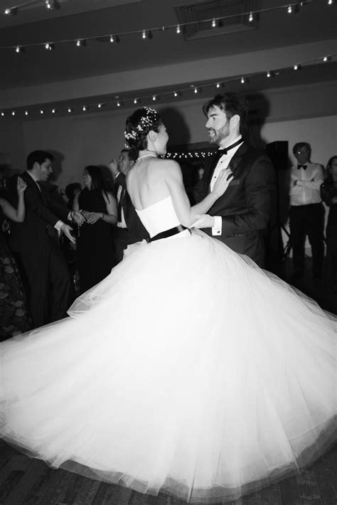 Luxury Wedding Dress · Jenny Fu - New York Wedding Photographer