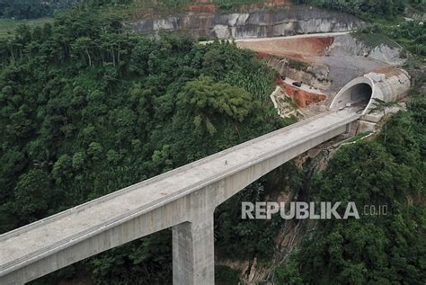 Kcic Ungkap Kendala Pembangunan Kereta Cepat Jakarta Bandung