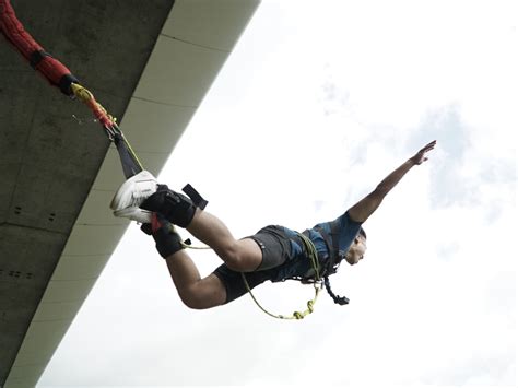 Saut à l élastique à Saint Pierre La Réunion