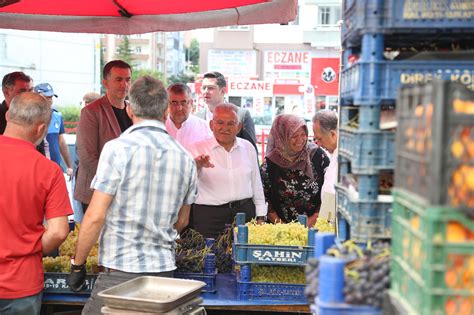 Başkan Büyükkılıç Büyükşehirin Yenilediği Pazar Yerinde Esnaf ve