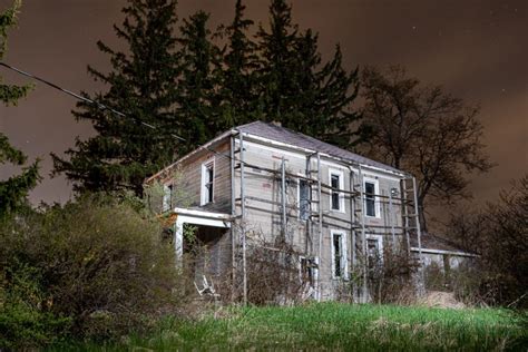 Abandoned Building Photography Tips for Spooky Season