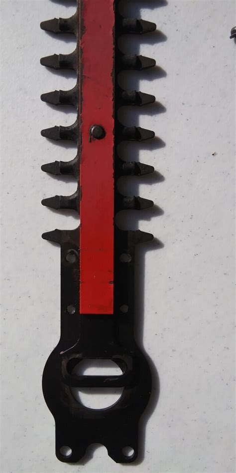 Weed Eater Ght17 Hedge Trimmer Blade Assembly And Gear Box Plate Ebay