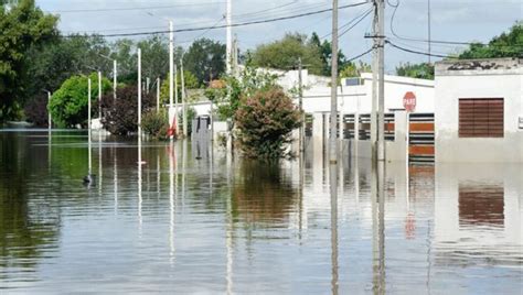 Uruguay Tiene Más De 2 Mil Desplazados Por Inundaciones En Diez