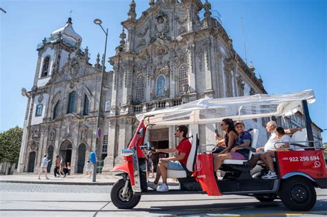 Oporto Visita guiada de la ciudad en Tuk Tuk y crucero por el río