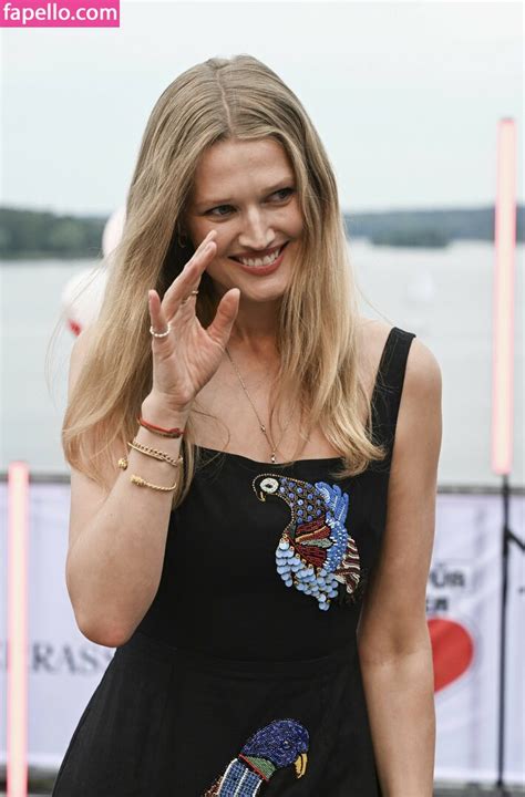 Toni Garrn Nude And Topless Pics Collection Scandal Planet Free Nude My XXX Hot Girl