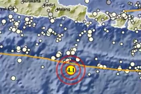 INFO GEMPA TERKINI HARI INI Kuta Selatan Bali Diguncang 4 1 Magnitudo