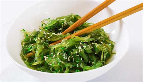 8 Surprising Health Benefits Of Wakame Seaweed