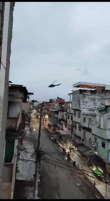 Favela Caiu No Face On Twitter Helic Ptero Da Pol Cia Na Nova Holanda