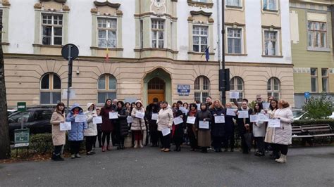 Protest Pe O Perioad Nedeterminat La Dsp Sibiu Angaja Ii Au