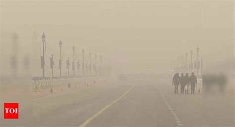 Fog In Delhi Cloudy And Foggy Friday Morning In Delhi Ncr Delhi News