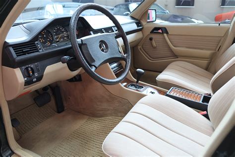 1986 Mercedes 230 E W124 Limousine Janzen Klassik