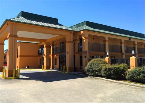 Americas Best Value Inn Denham Springs - I-12, Exit 10, LA - See Discounts